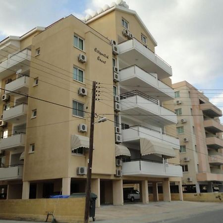 Apartments Mackenzie 1+1 Larnaca Bagian luar foto